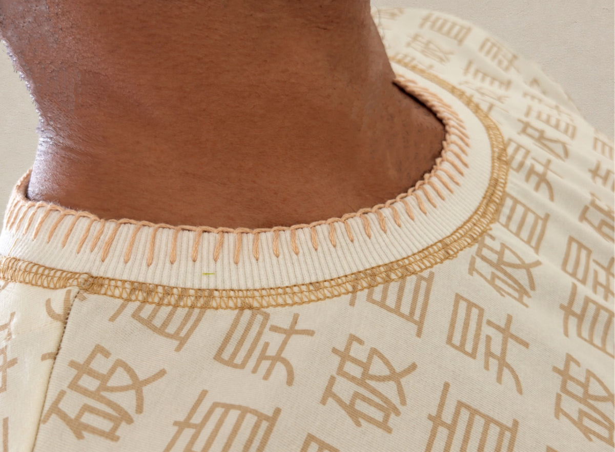 JSYM Tee neckline detail
